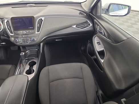 Used 2020 Chevrolet Malibu LT FWD image 14