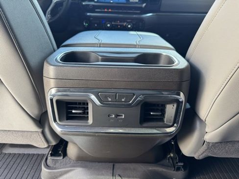 Used 2024 Chevrolet Silverado 1500 LTZ image 32