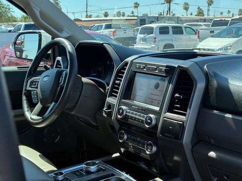 Used 2019 Ford Expedition Max XLT w/ Equipment Group 201A AWD/4WD image 28