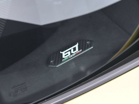 Used 2024 Lamborghini Huracan Sterrato AWD/4WD image 14