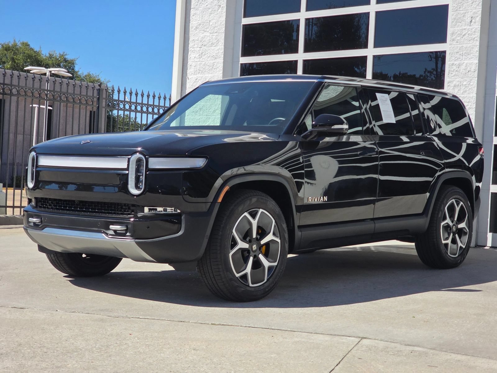 Used 2024 Rivian R1S Adventure Quad AWD/4WD image 6