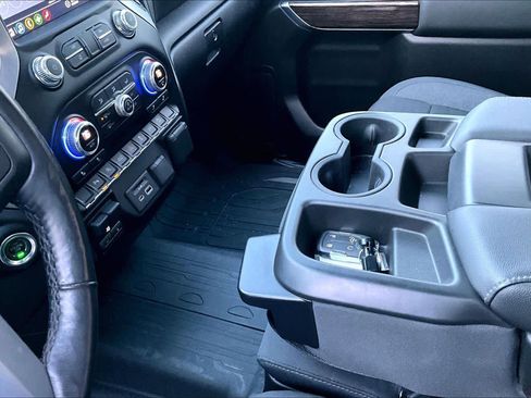 Used 2020 GMC Sierra 1500 SLE w/ SLE Value Package image 15