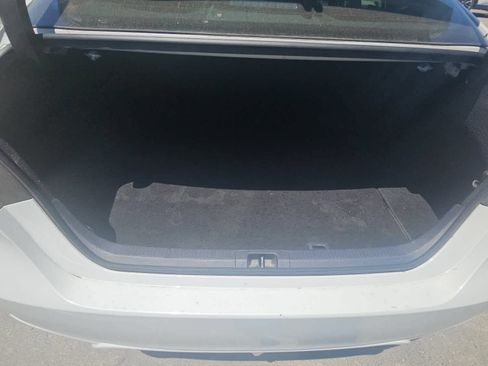 Used 2024 Toyota Camry XSE FWD image 9