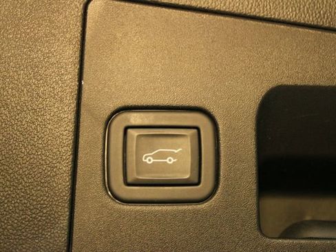 Used 2024 Cadillac XT5 Luxury FWD image 17