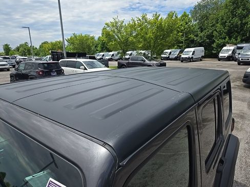Used 2022 Jeep Wrangler Unlimited Sport AWD/4WD image 13