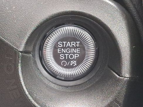 Used 2023 Jeep Renegade Latitude w/ Sun & Fun Group image 23