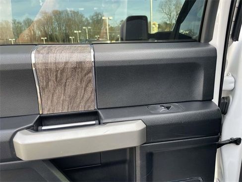 Used 2019 Ford F350 Lariat w/ Lariat Ultimate Package image 25
