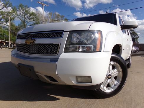Used 2012 Chevrolet Tahoe LT w/ Suspension Package, Off-Road image 6