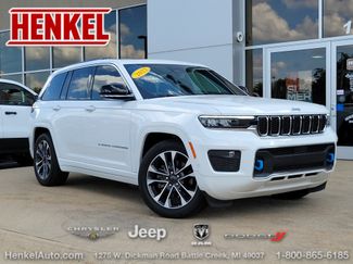 Used 2022 Jeep Grand Cherokee Overland w/ Luxury Tech Group IV AWD/4WD video 1