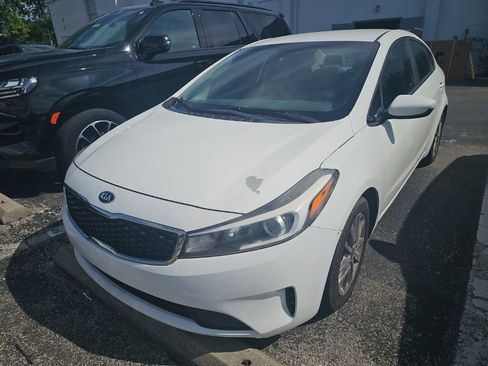 Used 2017 Kia Forte LX FWD image 1