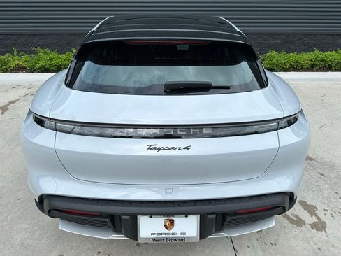 Used 2025 Porsche Taycan 4 Cross Turismo image 11