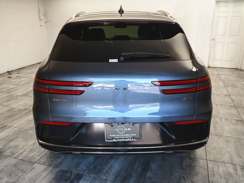 Used 2026 Genesis GV70 2.5T AWD/4WD image 5