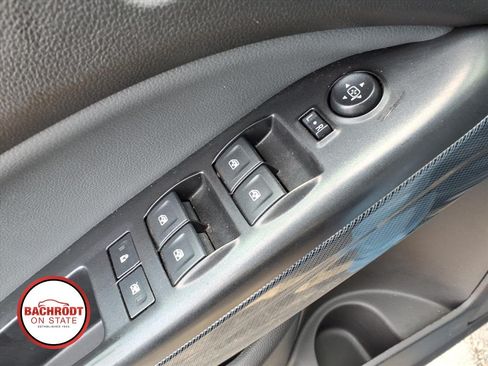 Used 2019 Chevrolet Colorado Z71 AWD/4WD image 18