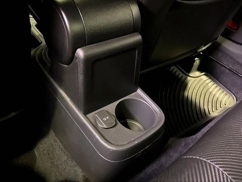 Used 2014 Volkswagen Beetle TDI image 10