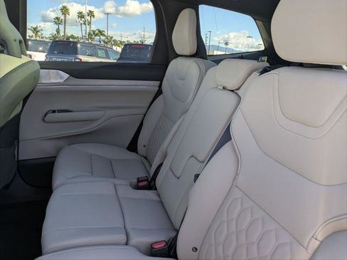 Used 2025 Volvo EX90 Ultra image 24