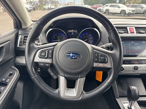 Used 2017 Subaru Outback 2.5i Premium image 24