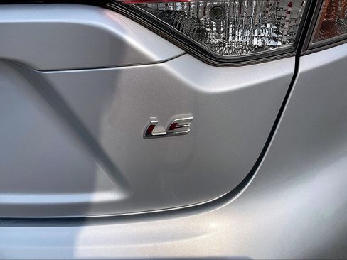 Used 2022 Toyota Corolla LE FWD image 10