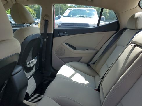 Used 2012 Kia Optima LX FWD image 11