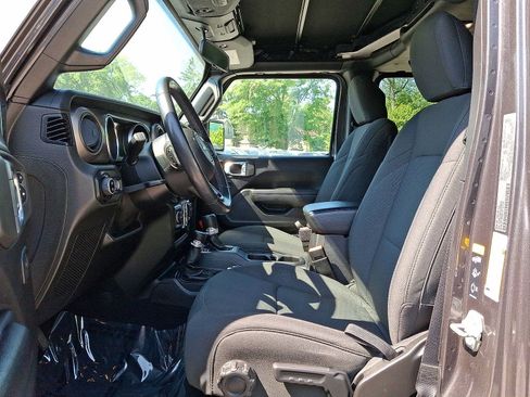 Used 2020 Jeep Gladiator Sport w/ Quick Order Package 24S AWD/4WD image 17