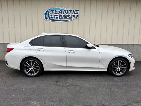 Used 2022 BMW 330i xDrive Sedan w/ Driving Assistance Package AWD/4WD image 3