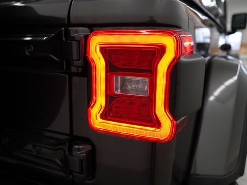 Used 2025 Jeep Wrangler Unlimited Sahara image 80