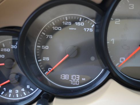 Used 2011 Porsche Cayenne S image 25