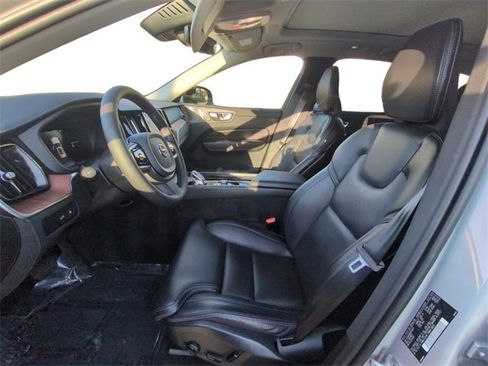 Used 2024 Volvo XC60 T8 Ultimate w/ Protection Package Premier image 10