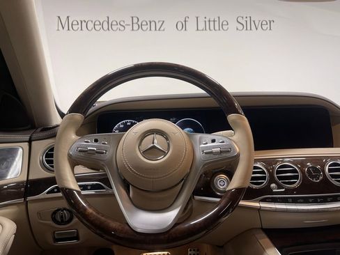 Certified 2019 Mercedes-Benz S 560 4MATIC Sedan image 31
