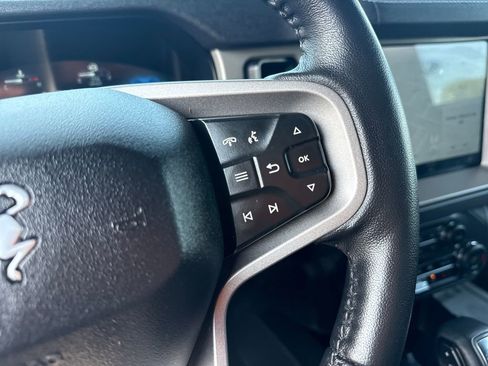 Used 2025 Ford Bronco Outer Banks AWD/4WD image 45