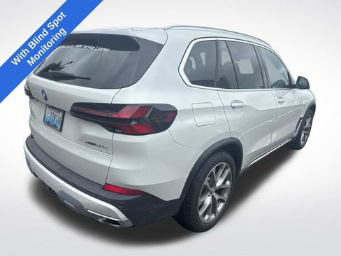 Used 2026 BMW X5 xDrive50e w/ Premium Package AWD/4WD image 2
