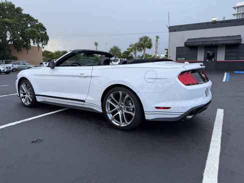 Used 2022 Ford Mustang Premium RWD image 5