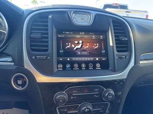 Certified 2022 Chrysler 300 Touring L w/ Comfort Group image 22