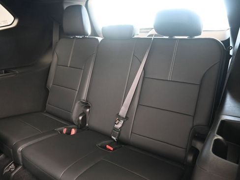 New 2025 GMC Acadia Elevation w/ Elevation Premium Package image 17