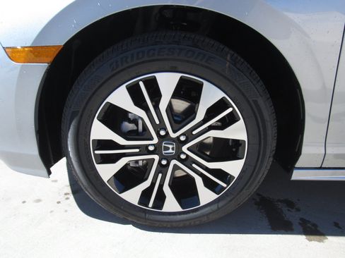 New 2026 Honda Odyssey Elite image 3