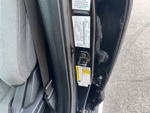 Used 2023 Ford F150 XLT w/ XTR Package image 25