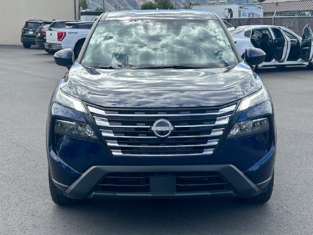 Used 2025 Nissan Rogue SV AWD/4WD image 10