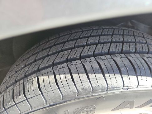 Used 2016 Volvo XC60 T6 w/ Protection Package image 19