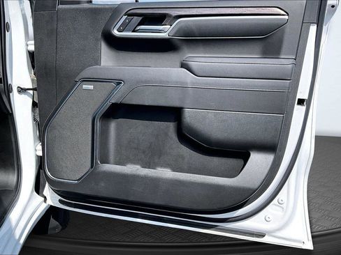 Used 2025 Chevrolet Silverado 1500 LTZ w/ Z71 Off-Road Package image 25