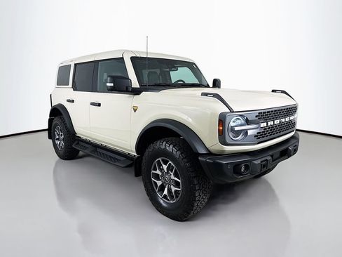 Used 2025 Ford Bronco Badlands AWD/4WD image 1