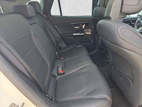 Used 2023 Mercedes-Benz GLC 300 4MATIC image 19