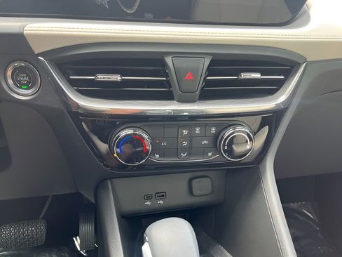 Used 2025 Buick Encore GX Sport Touring w/ Comfort Package image 28