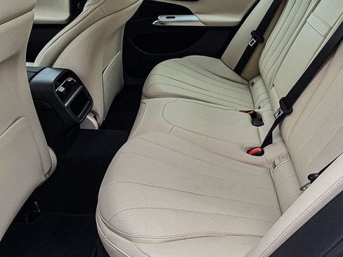 New 2026 Mercedes-Benz E 350 4MATIC Sedan image 29