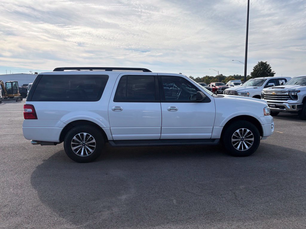 Used 2016 Ford Expedition EL XLT w/ Equipment Group 202A RWD image 9