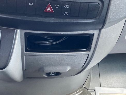 Used 2013 Mercedes-Benz Sprinter 2500 image 18