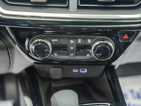 New 2026 Chevrolet Trax RS w/ Sunroof Package FWD image 22
