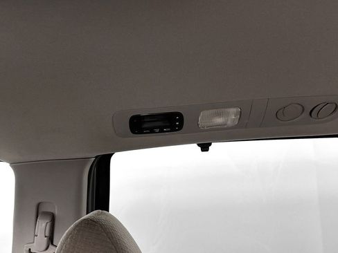 Used 2017 Honda Odyssey SE image 24