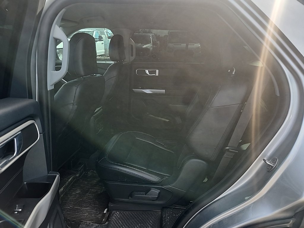 Used 2023 Ford Explorer XLT w/ Equipment Group 202A AWD/4WD image 19