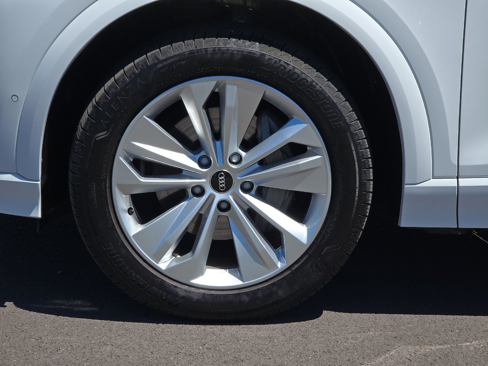 Used 2025 Audi Q6 e-tron Premium RWD image 31