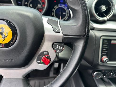 Used 2015 Ferrari California T RWD image 28