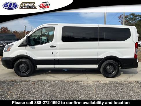 Used 2019 Ford Transit 150 XL image 4
